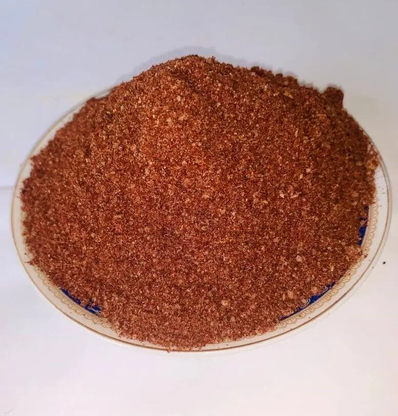 سبوس قرمز برنج در سینی 